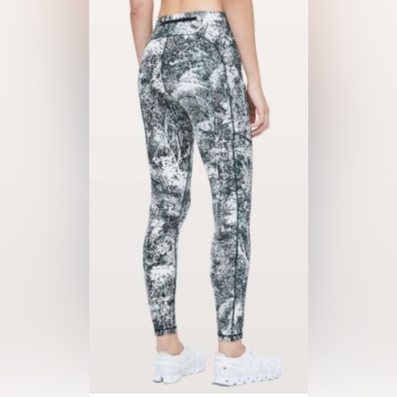 Lululemon Speed Up Tight 28" Size 6 NWT - Picture 3 of 11